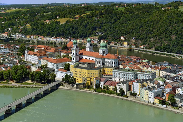 67 Passau_Altstadt_Copyright_Hajo_Dietz